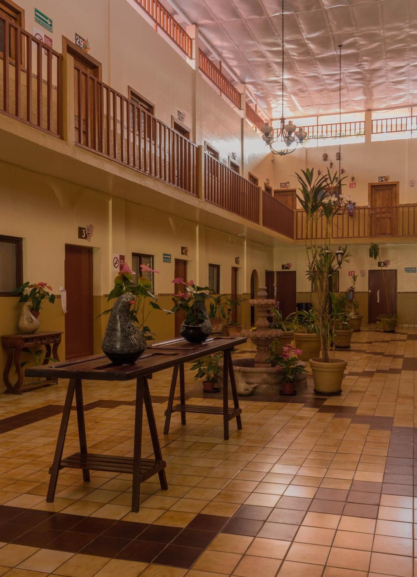 Hotel Cervantino 타파출라 외부 사진