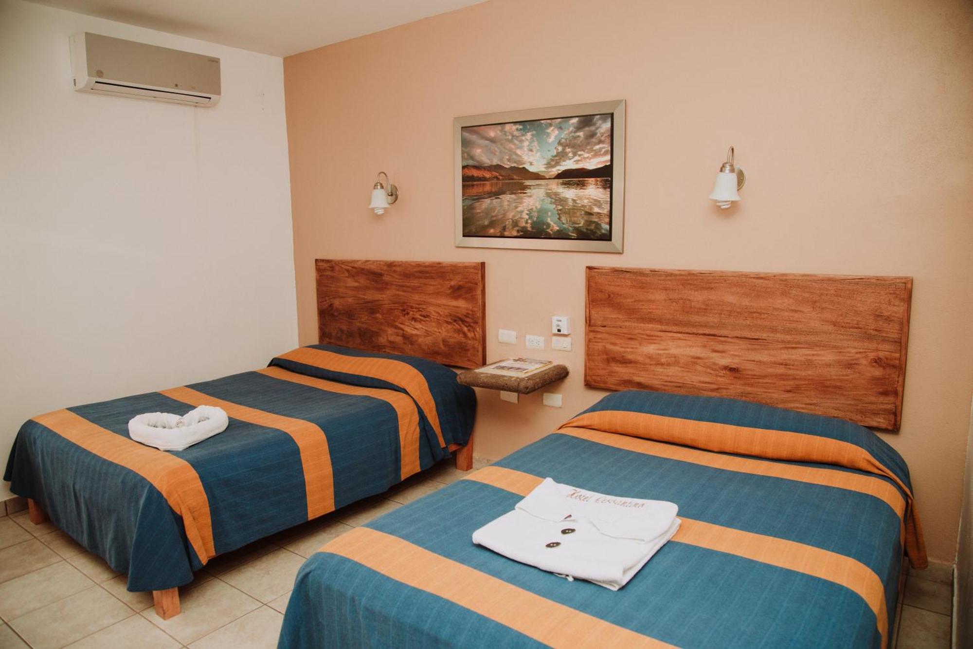 Hotel Cervantino 타파출라 외부 사진