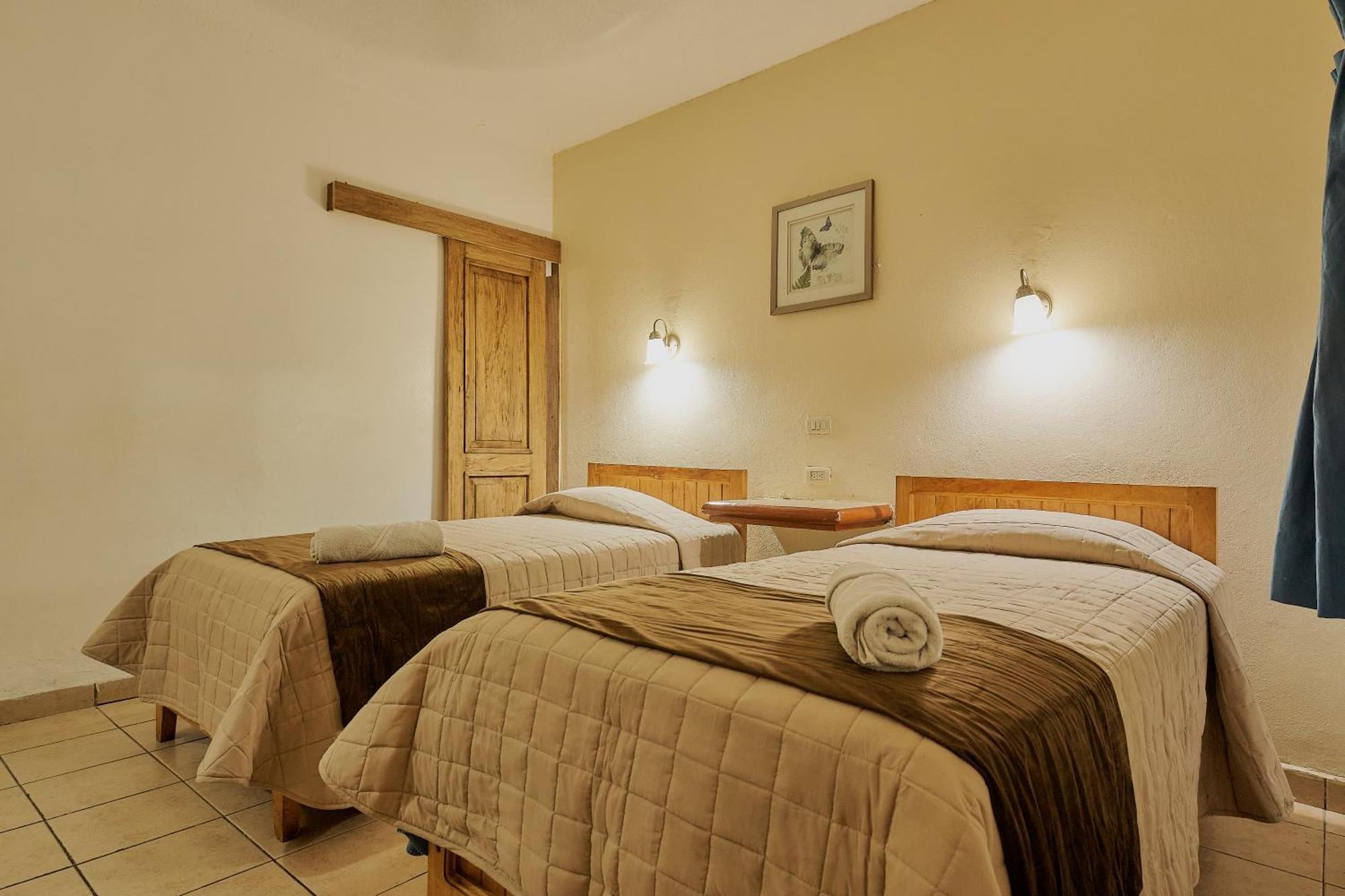 Hotel Cervantino 타파출라 외부 사진