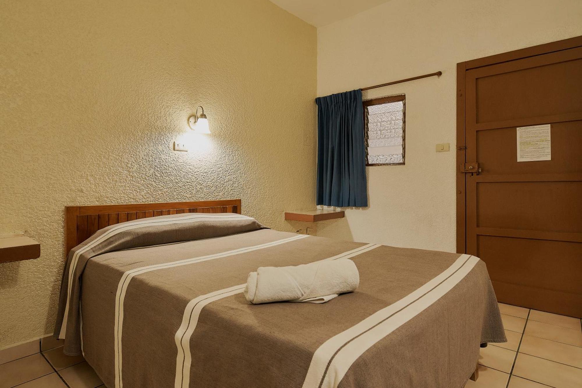 Hotel Cervantino 타파출라 외부 사진