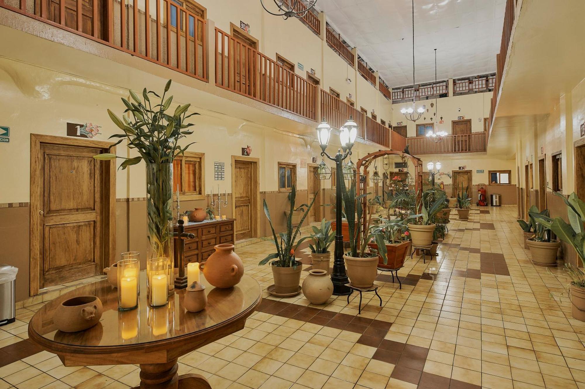 Hotel Cervantino 타파출라 외부 사진
