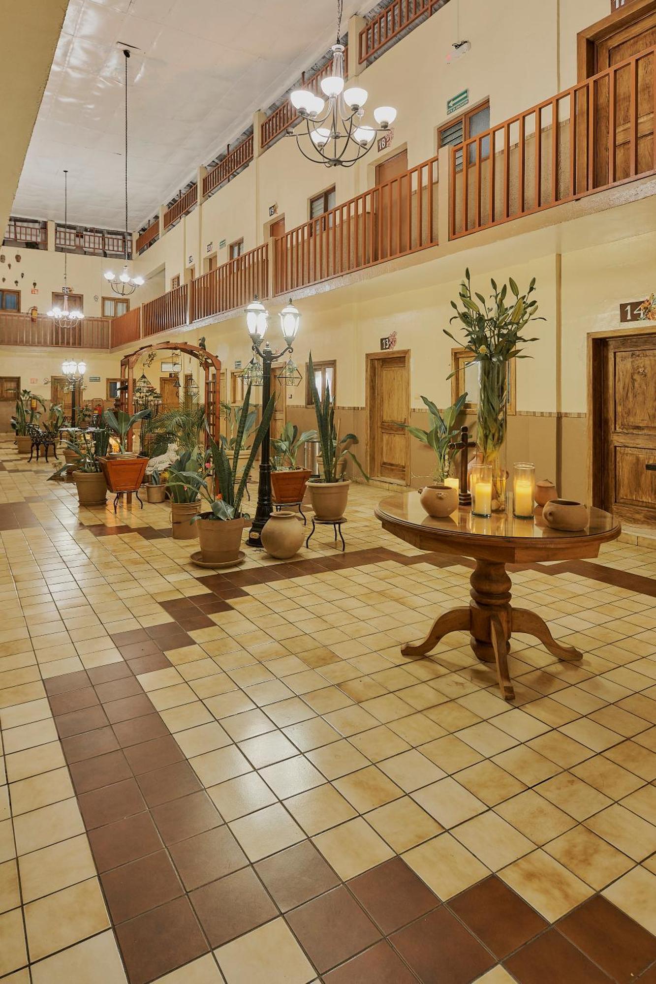Hotel Cervantino 타파출라 외부 사진