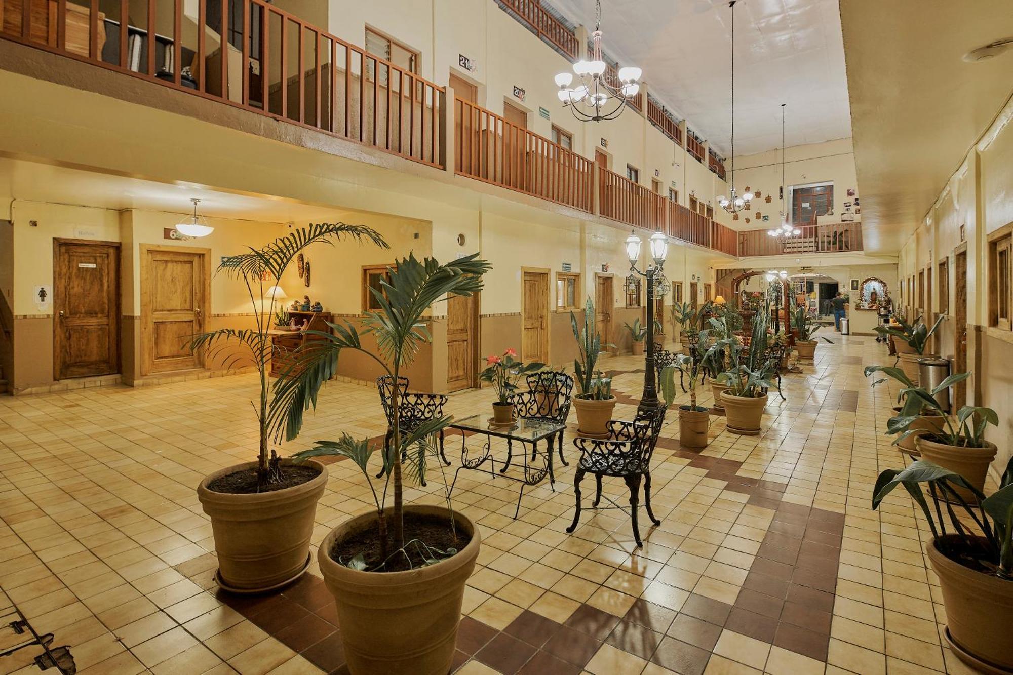 Hotel Cervantino 타파출라 외부 사진