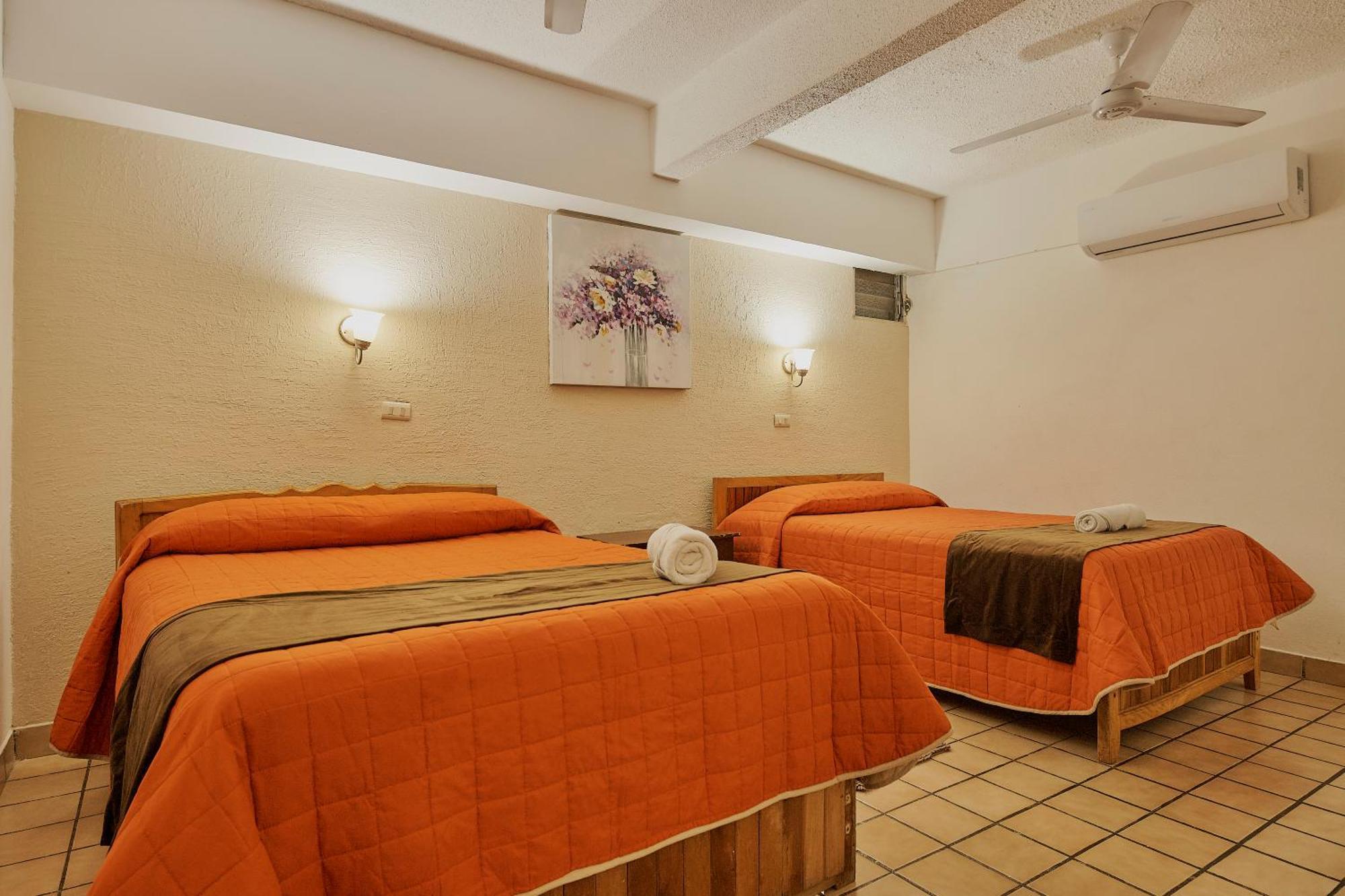 Hotel Cervantino 타파출라 외부 사진