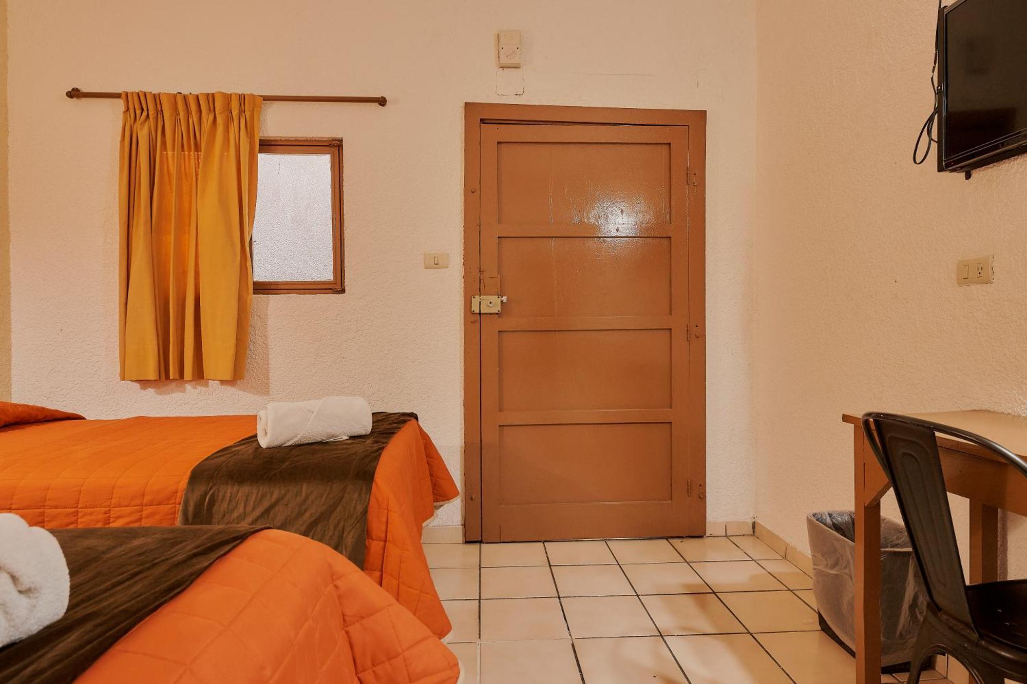 Hotel Cervantino 타파출라 외부 사진
