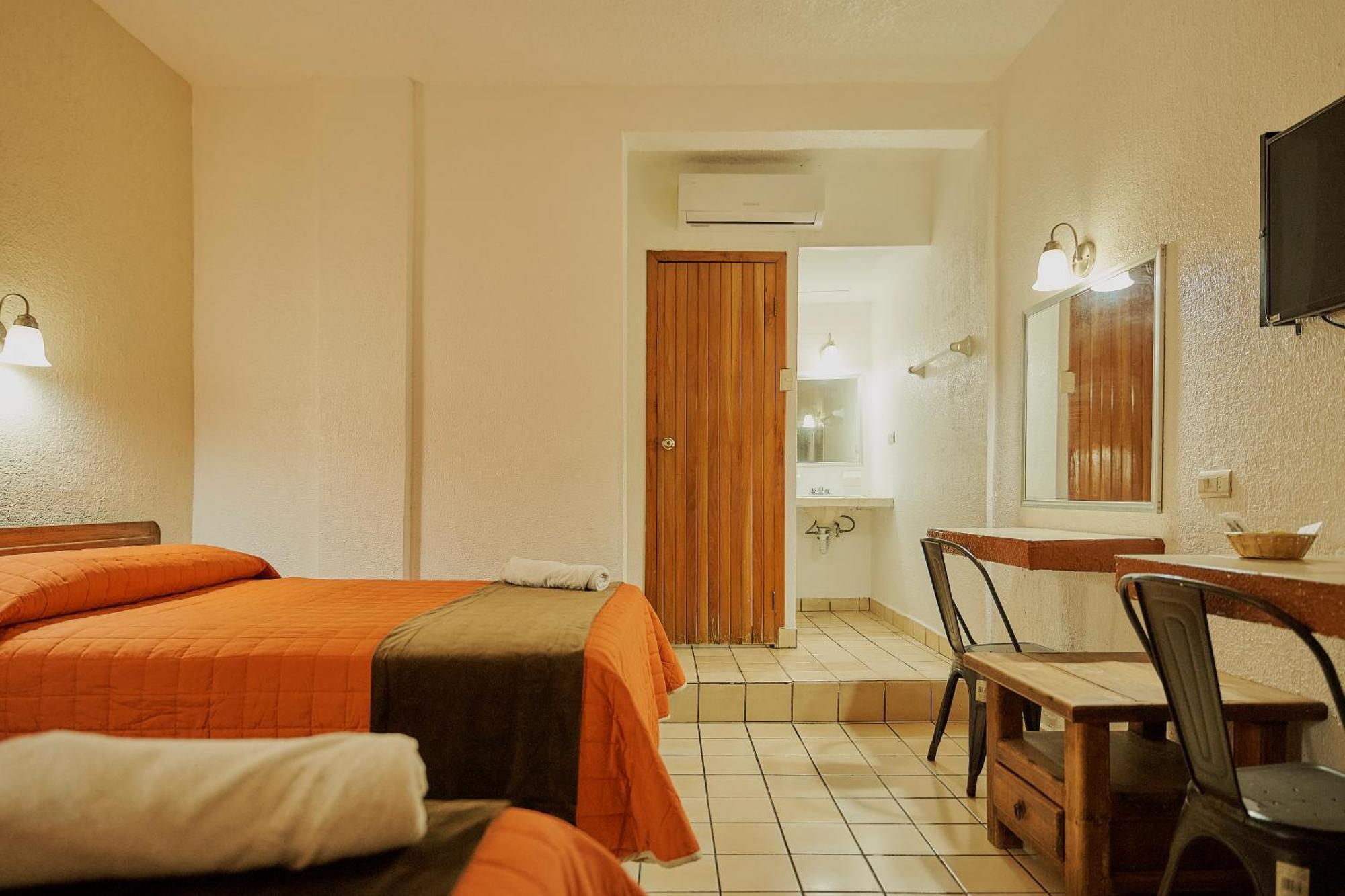 Hotel Cervantino 타파출라 외부 사진