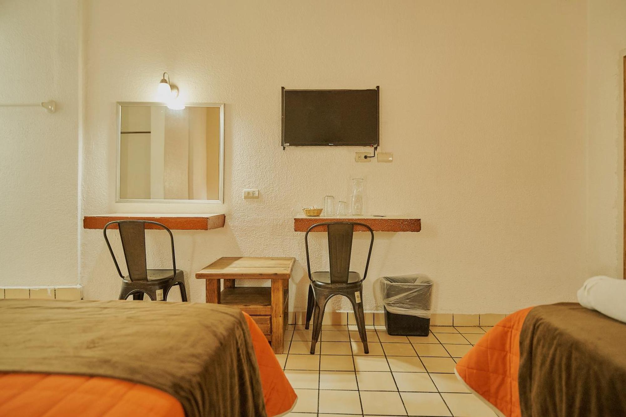 Hotel Cervantino 타파출라 외부 사진