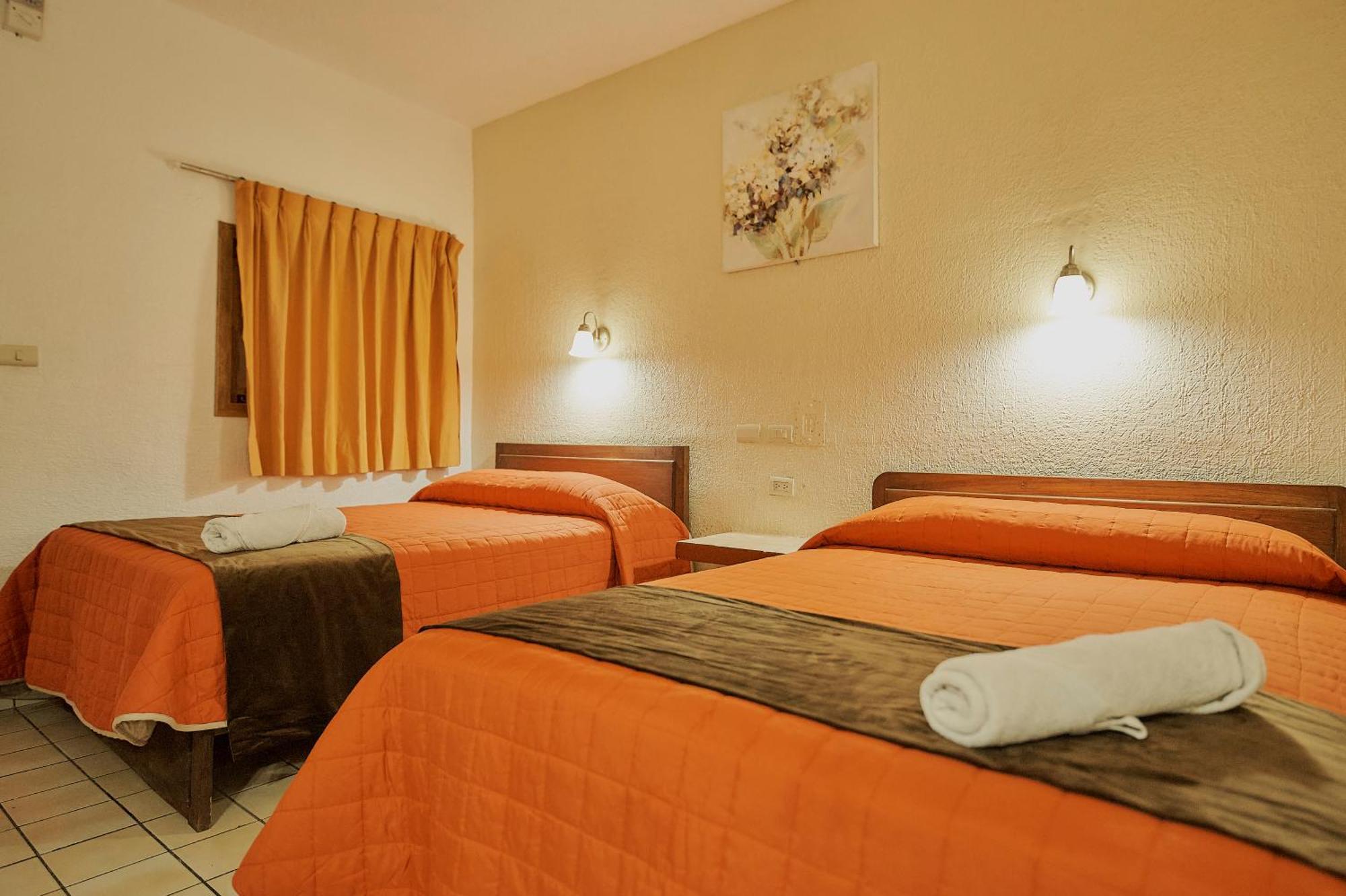 Hotel Cervantino 타파출라 외부 사진